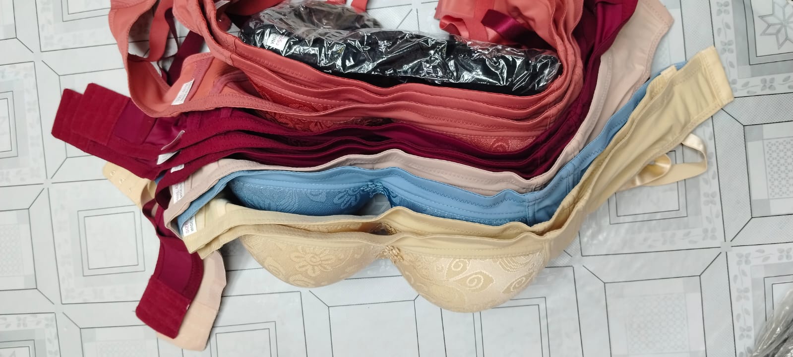 Colour Pushup Foam Bra For beautiful Women And Girls - 01 Piece
